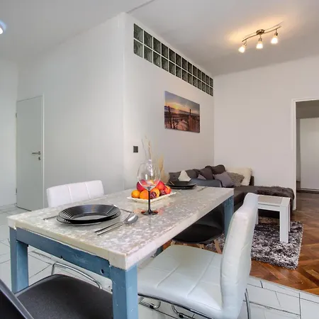 Apartamento Forum Pula